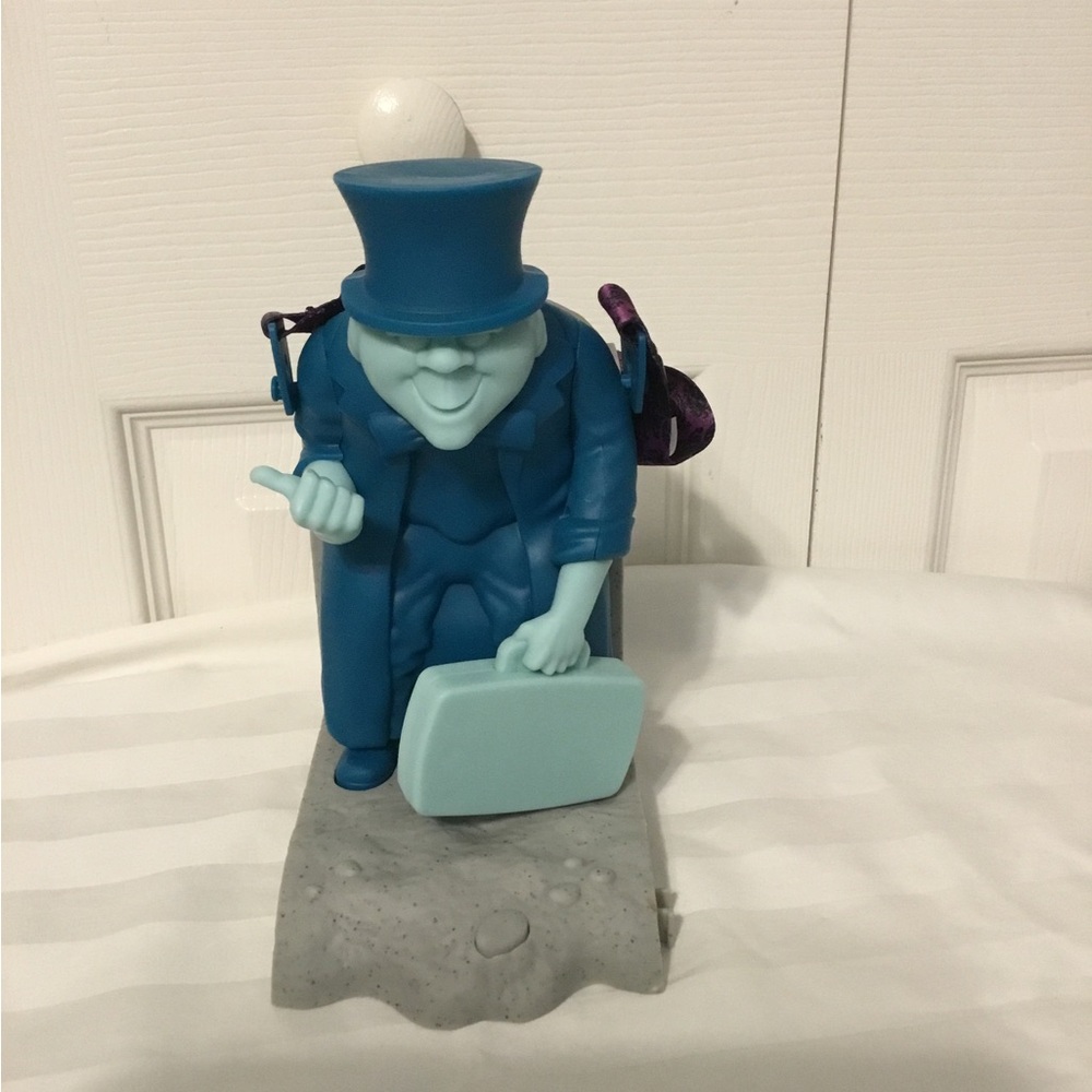 Disney Hitchhiking Ghosts  Phineas